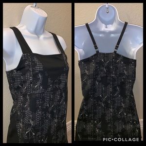Never worn North face vapor wick tank.